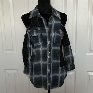 gimmicks by BKE sexy cowgirl cold-shoulder top from Buckle.